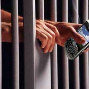 VX POLL of the DAY (127): CELL PHONES IN CELLS?